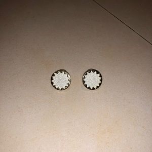 House of Harlow. Sun burst earrings. ☀️